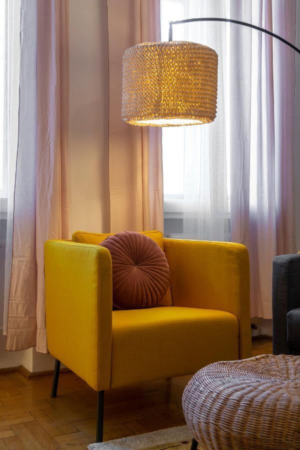 Central Gozsdu Apartment In The Party Street Budapest Bagian luar foto