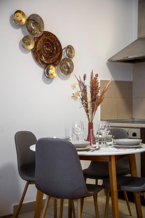 Central Gozsdu Apartment In The Party Street Budapest Bagian luar foto